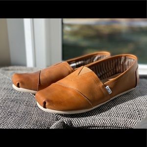 Tom’s limited edition leather espadrilles